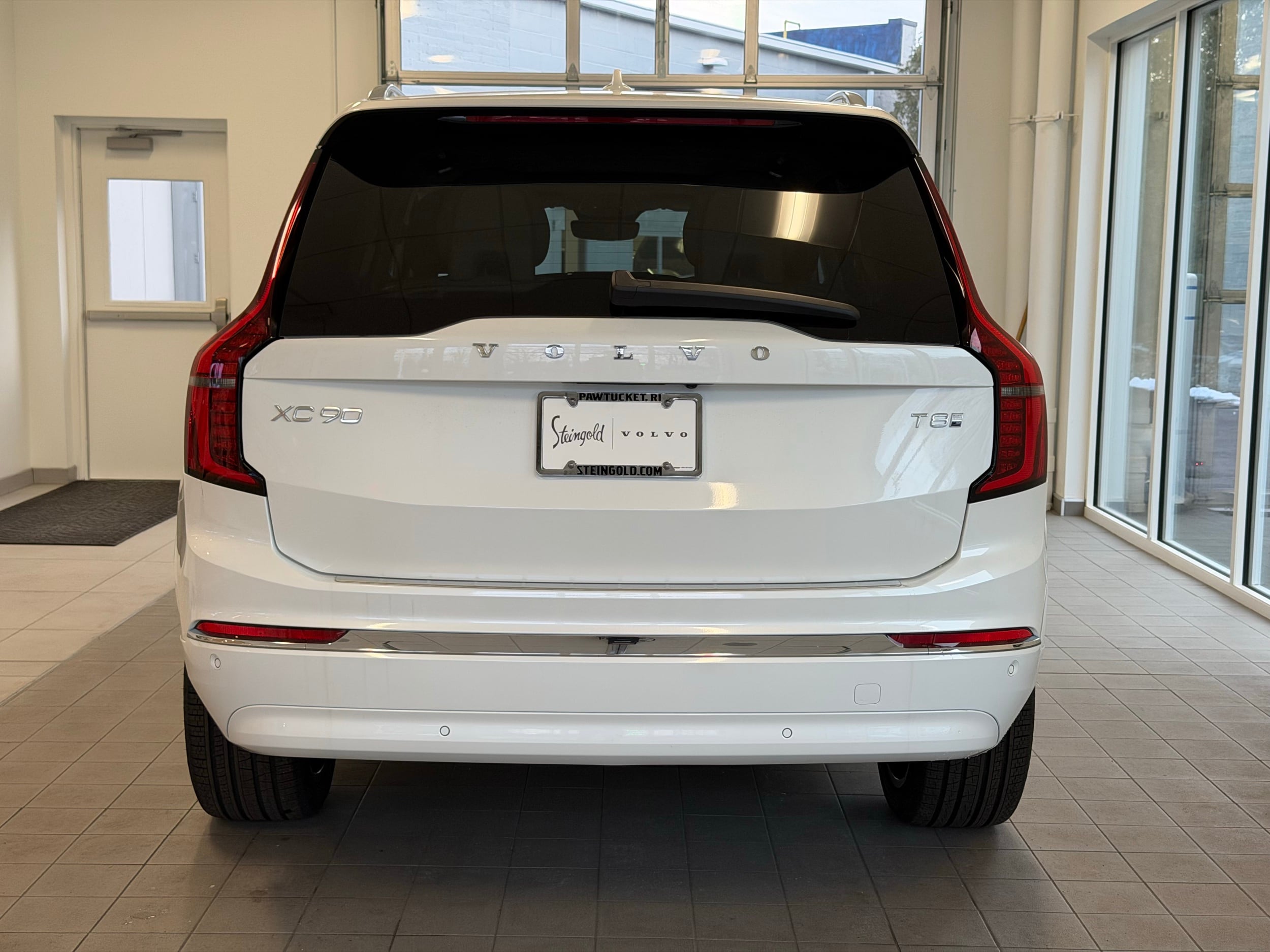 new 2026 Volvo XC90 plug-in hybrid car, priced at $85,625