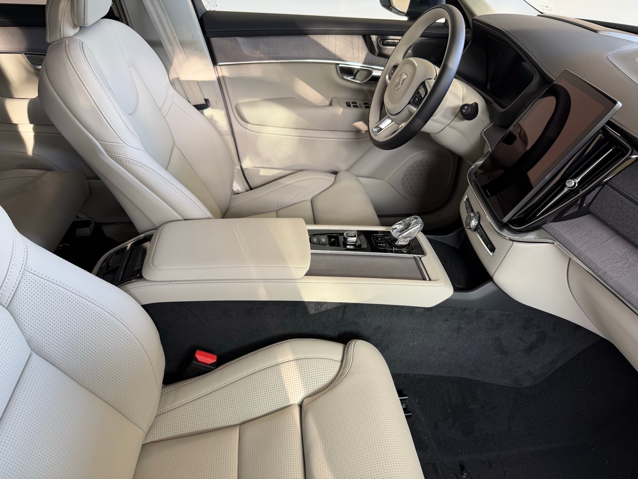 new 2026 Volvo XC90 car, priced at $75,155