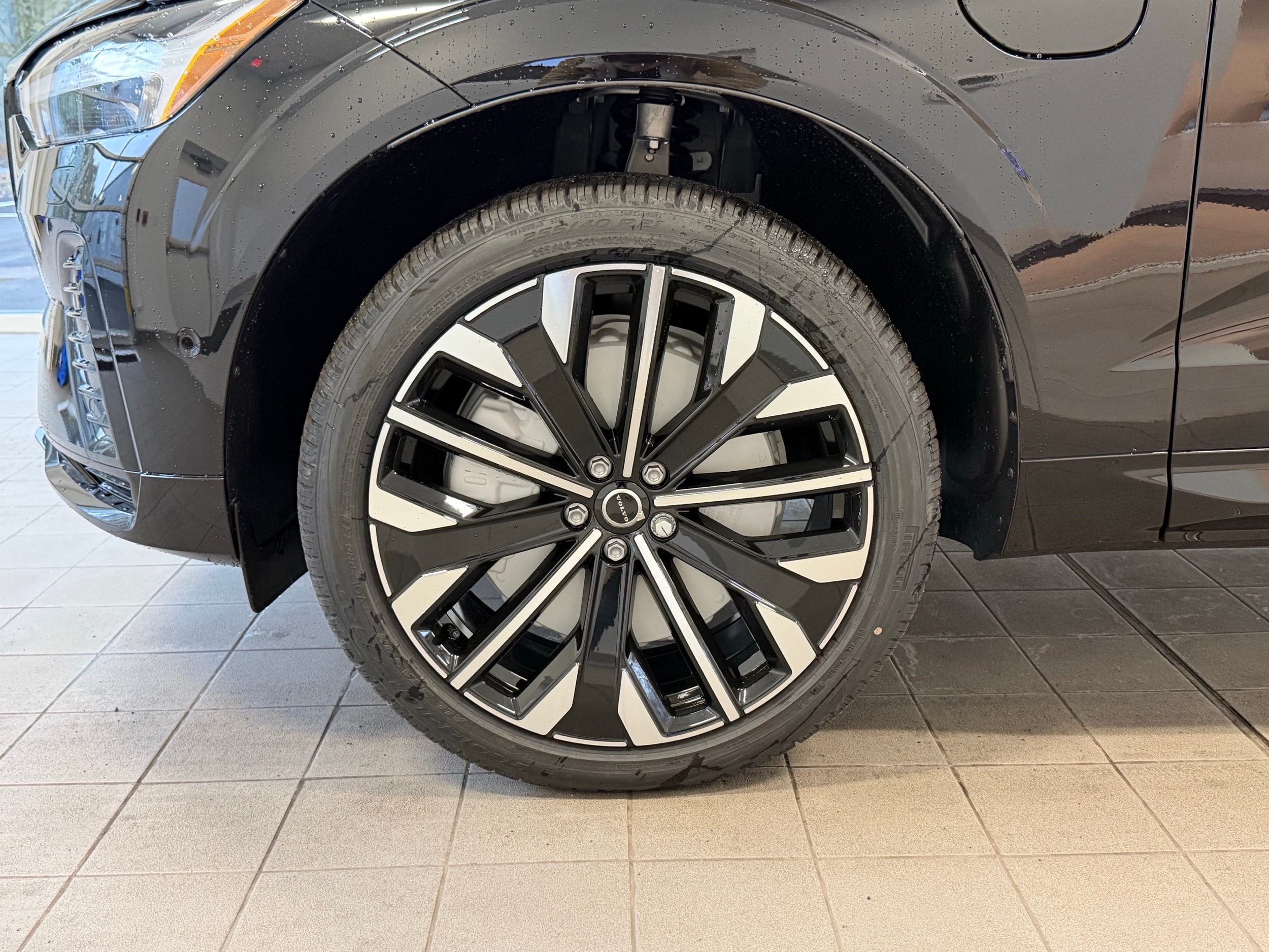 new 2026 Volvo XC60 plug-in hybrid car, priced at $75,235