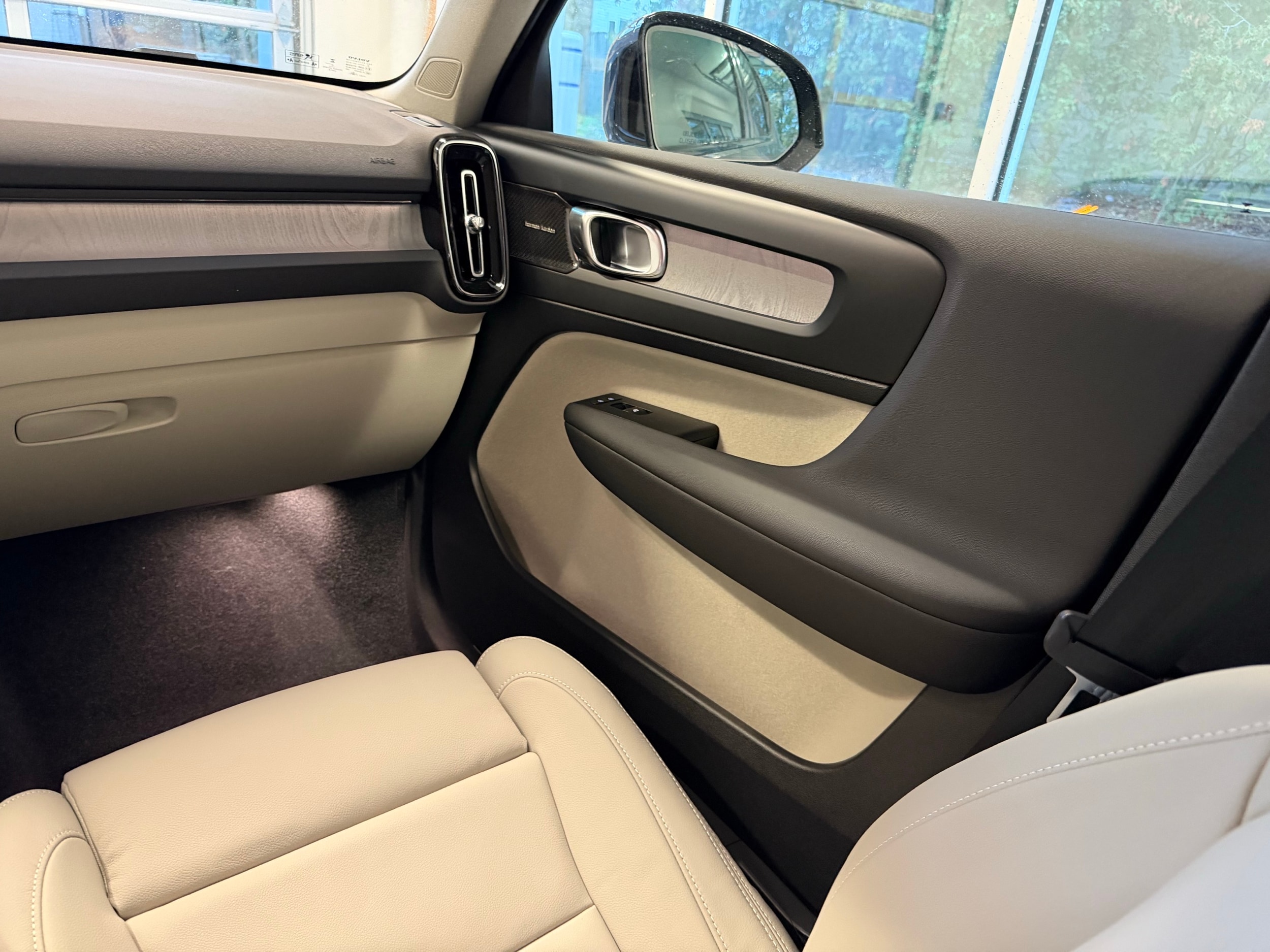 new 2026 Volvo XC40 car, priced at $53,750