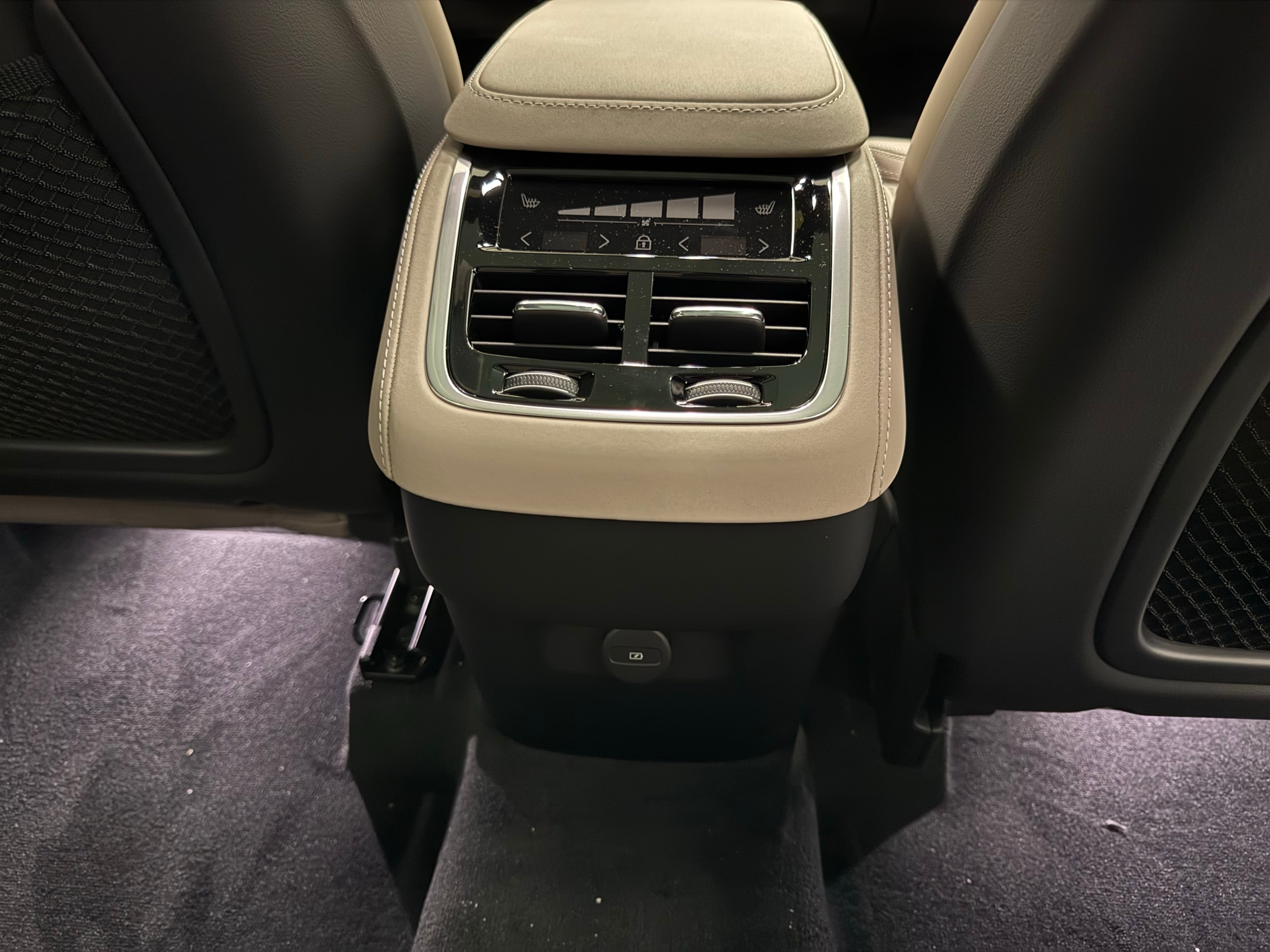 2026 Volvo XC90 Ultra - Photo 34