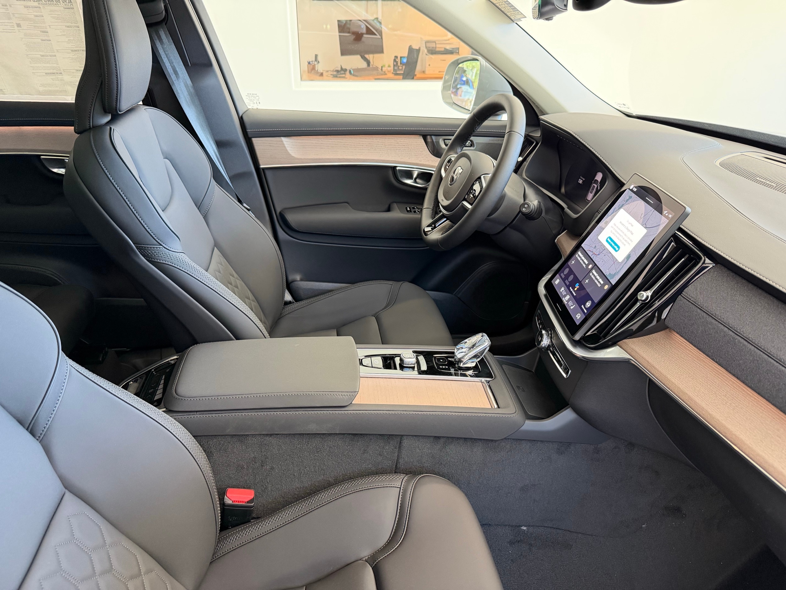 2026 Volvo XC90 Plus - Photo 25