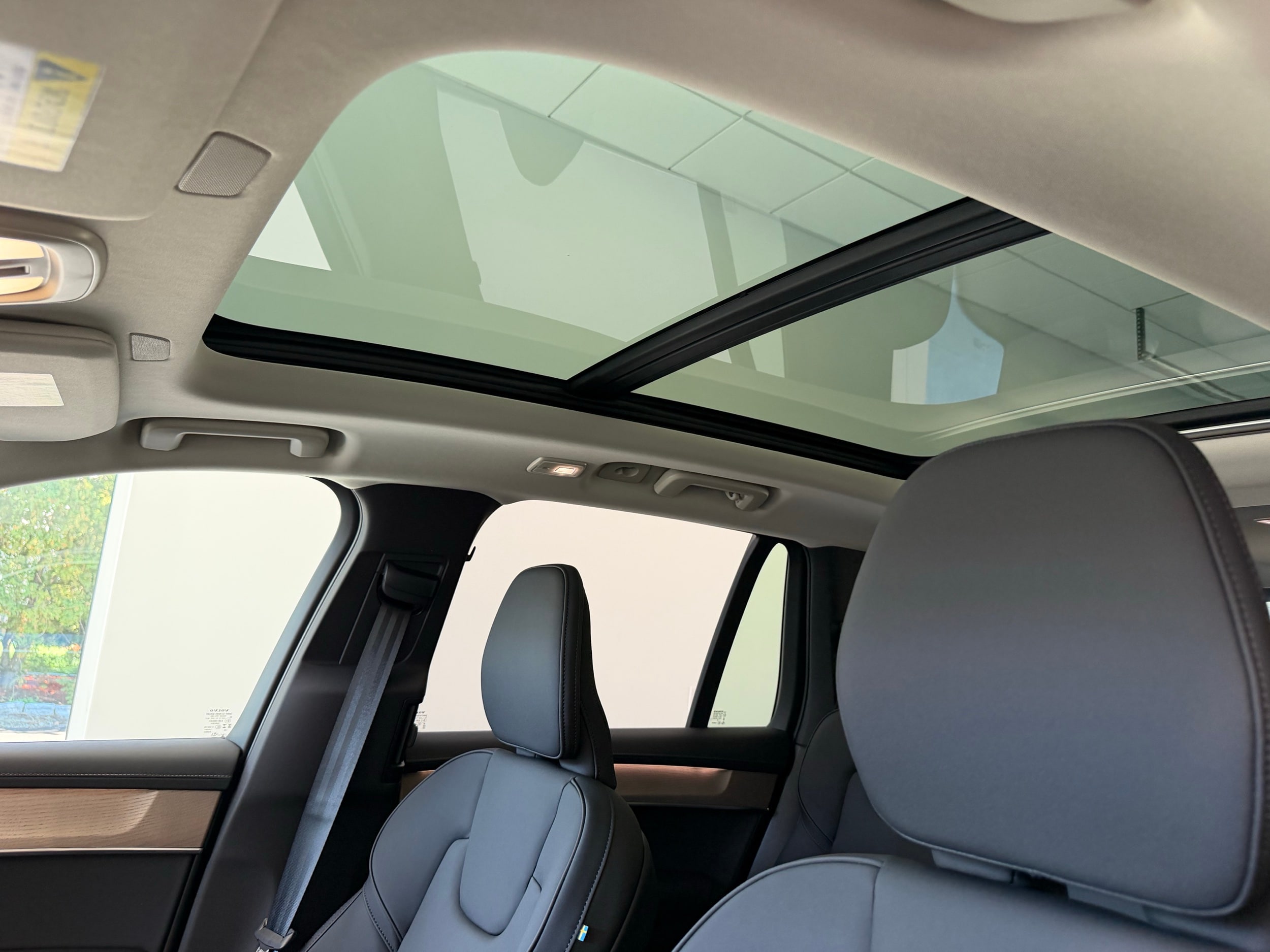 2026 Volvo XC90 Plus - Photo 11