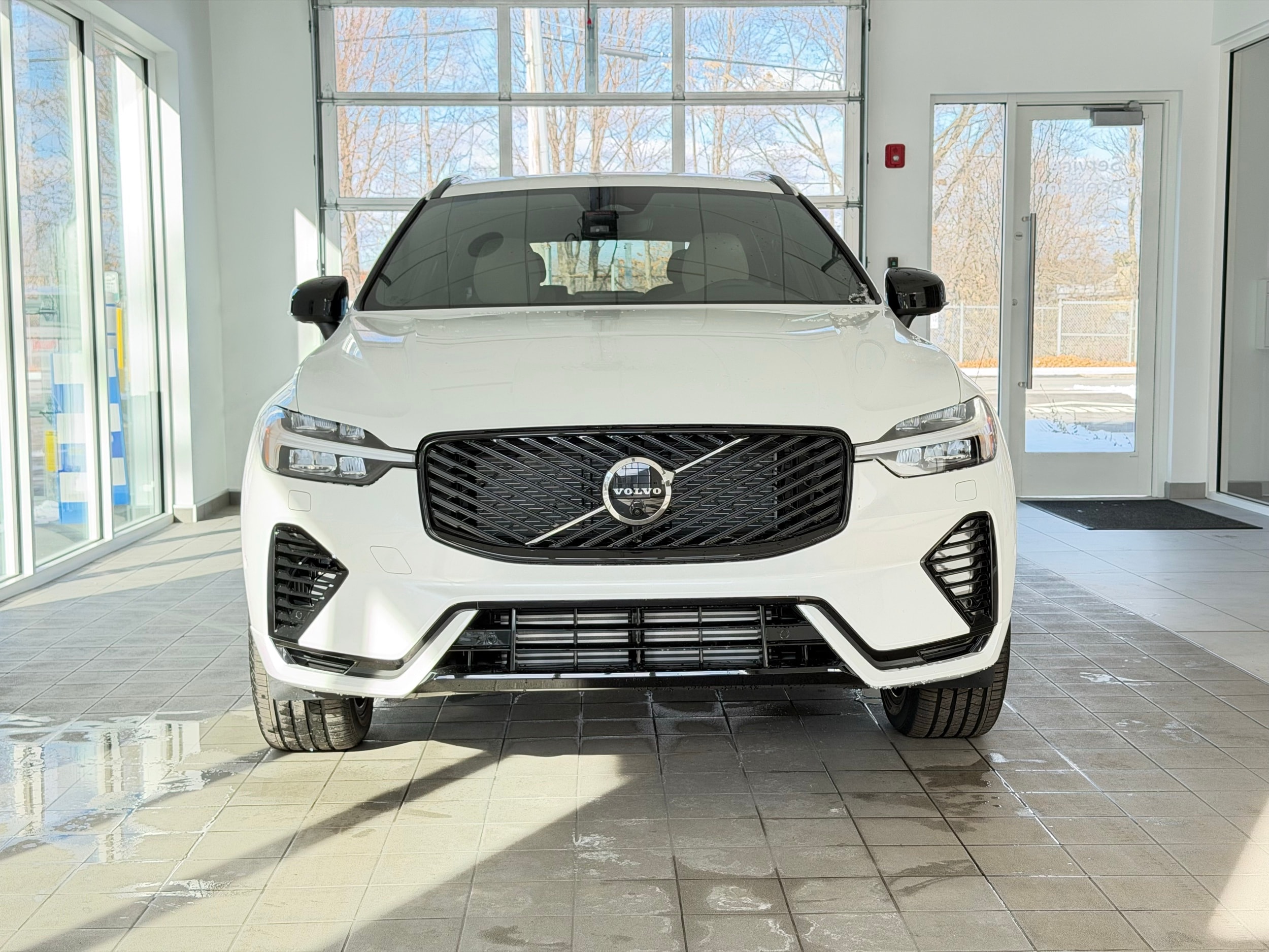 new 2026 Volvo XC60 plug-in hybrid car, priced at $69,285