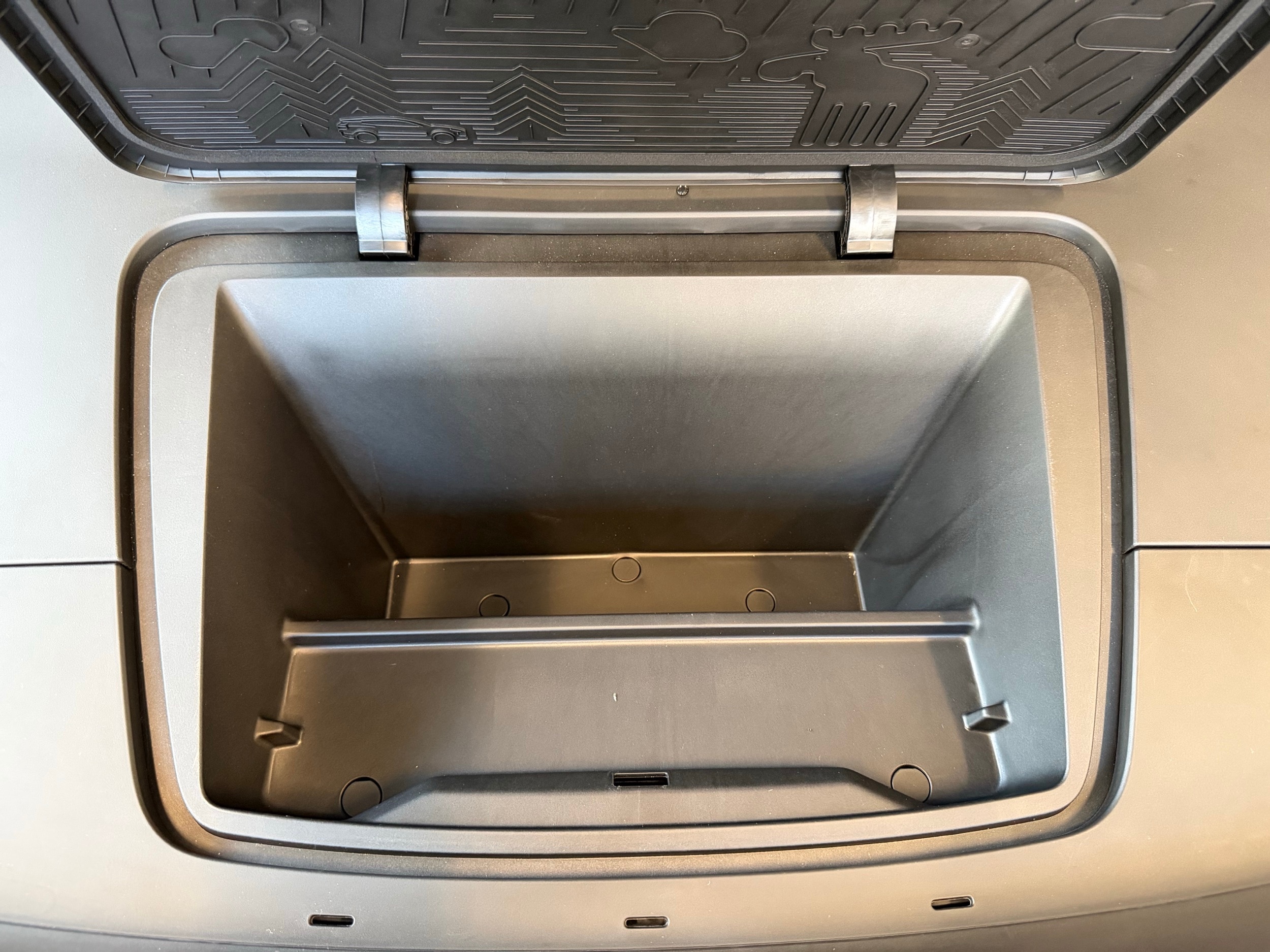 2026 Volvo EX30 Ultra - Photo 37