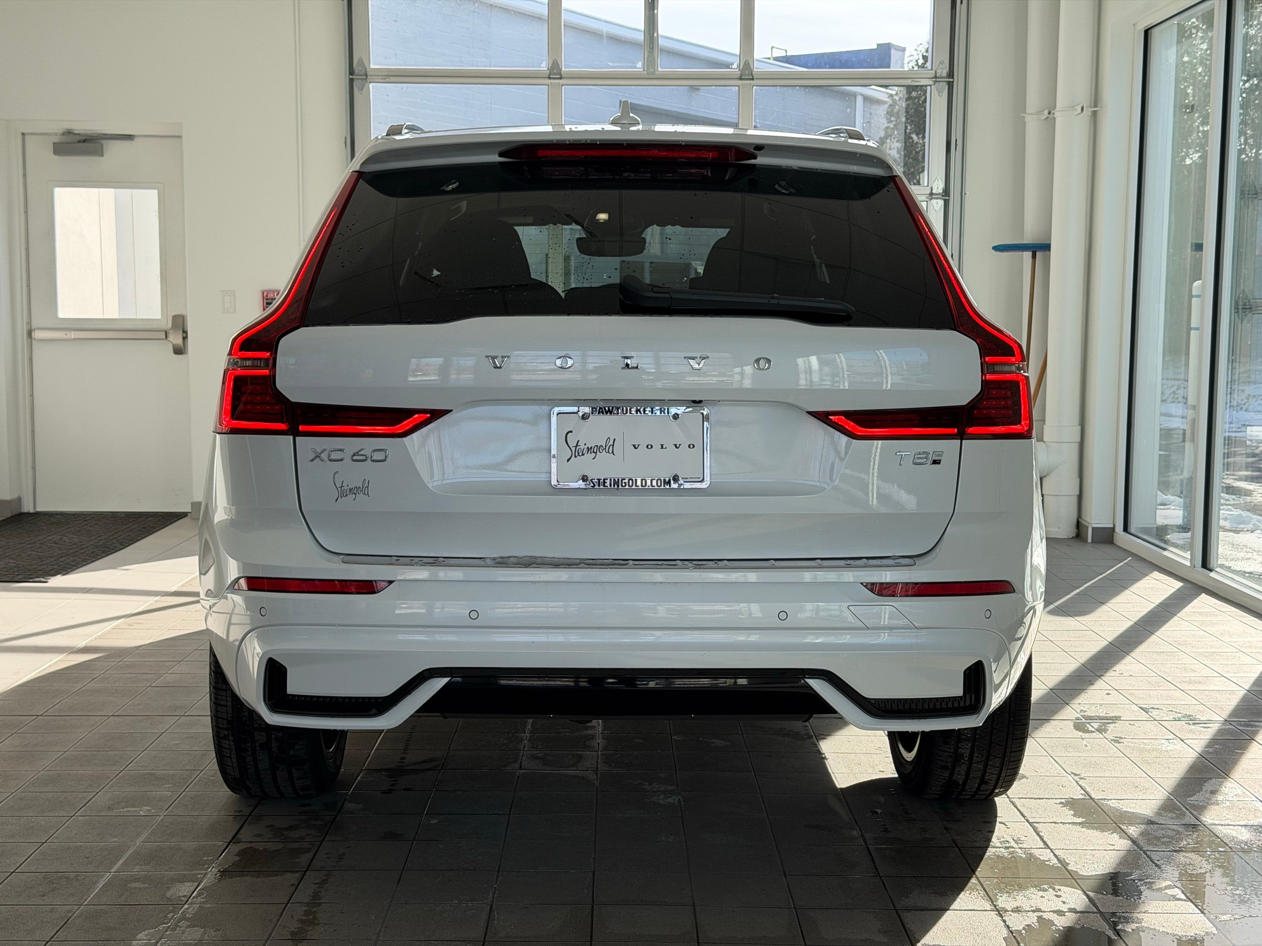 new 2026 Volvo XC60 plug-in hybrid car, priced at $69,285