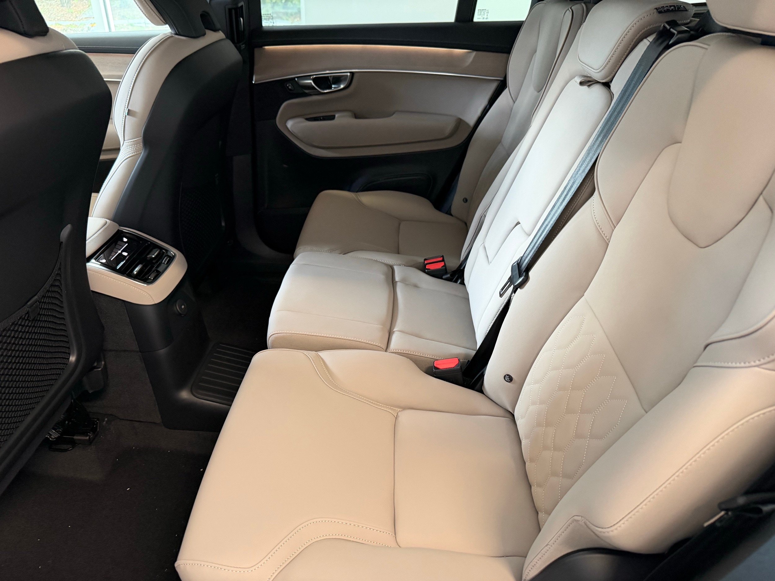 new 2026 Volvo XC90 plug-in hybrid car, priced at $84,180