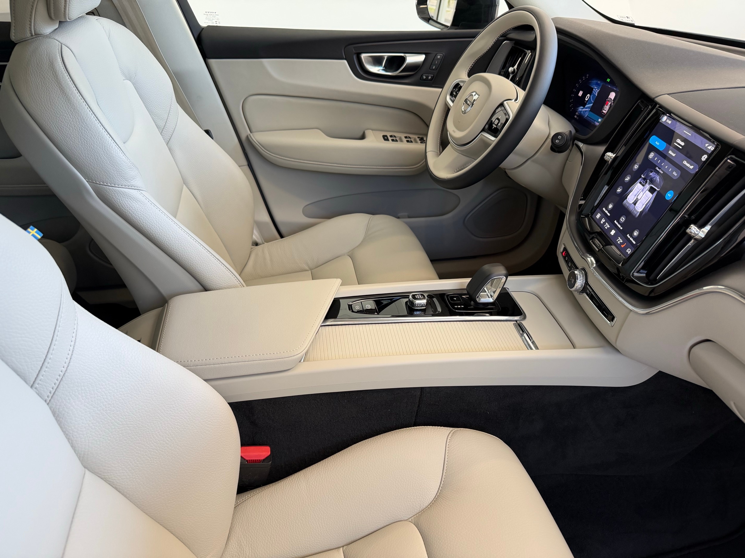 used 2025 Volvo XC60 car, priced at $43,500