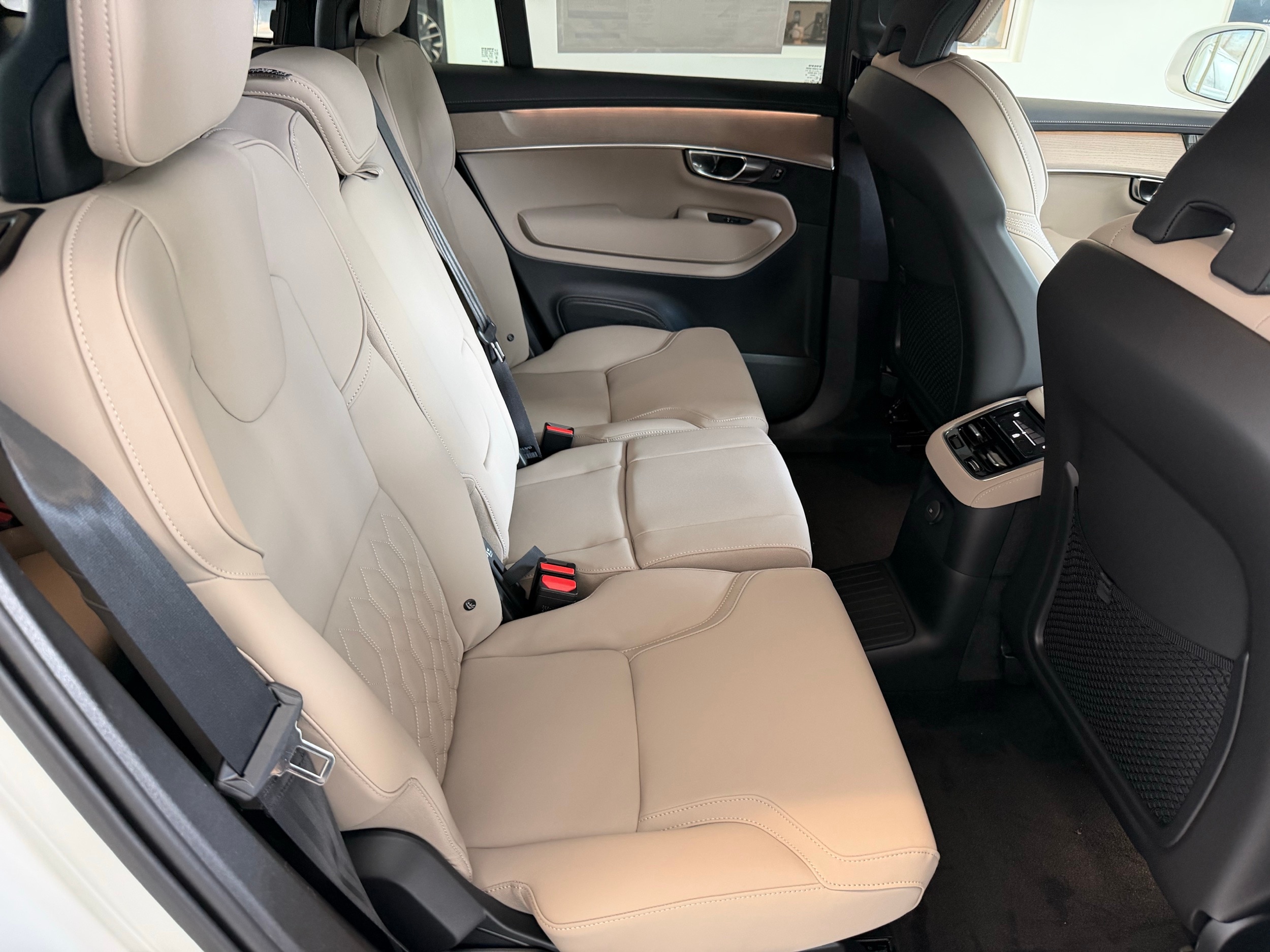 new 2026 Volvo XC90 plug-in hybrid car, priced at $84,180