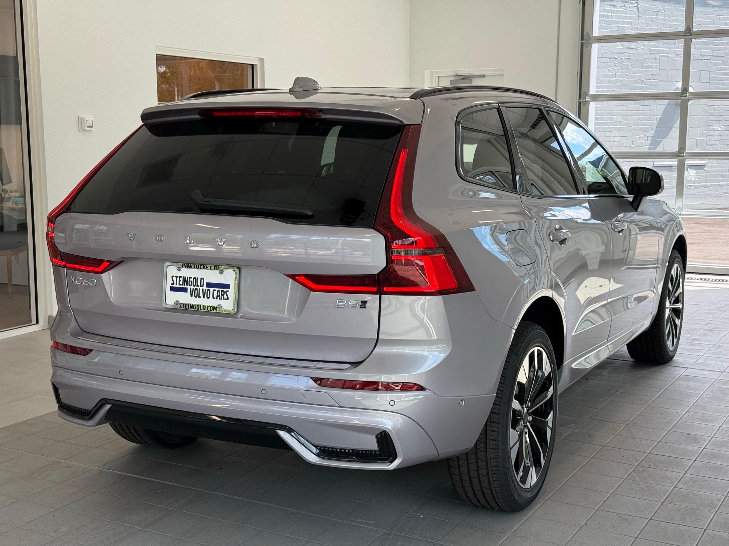 new 2026 Volvo XC60 car, priced at $57,985