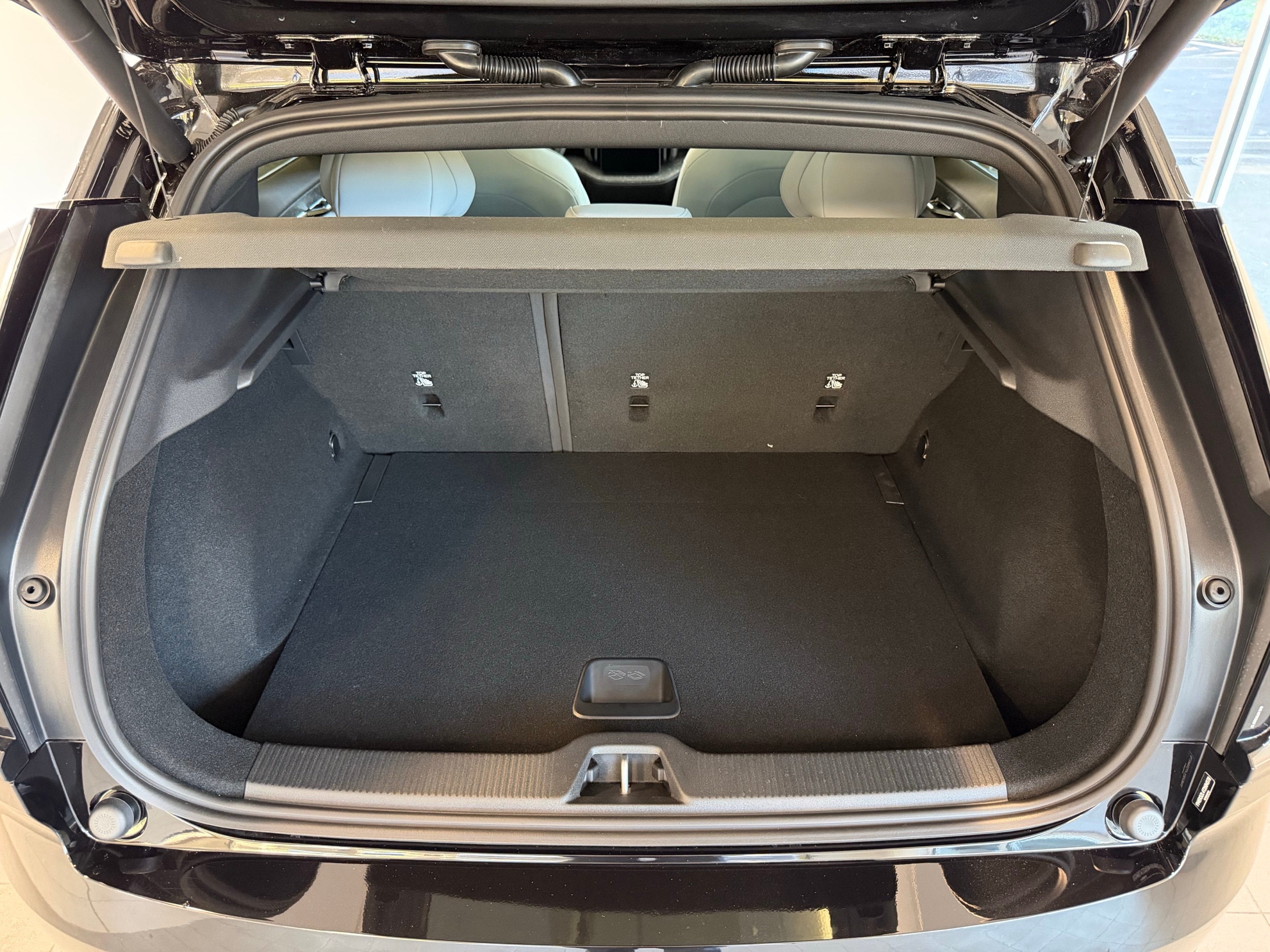 2026 Volvo EX30 Ultra - Photo 35