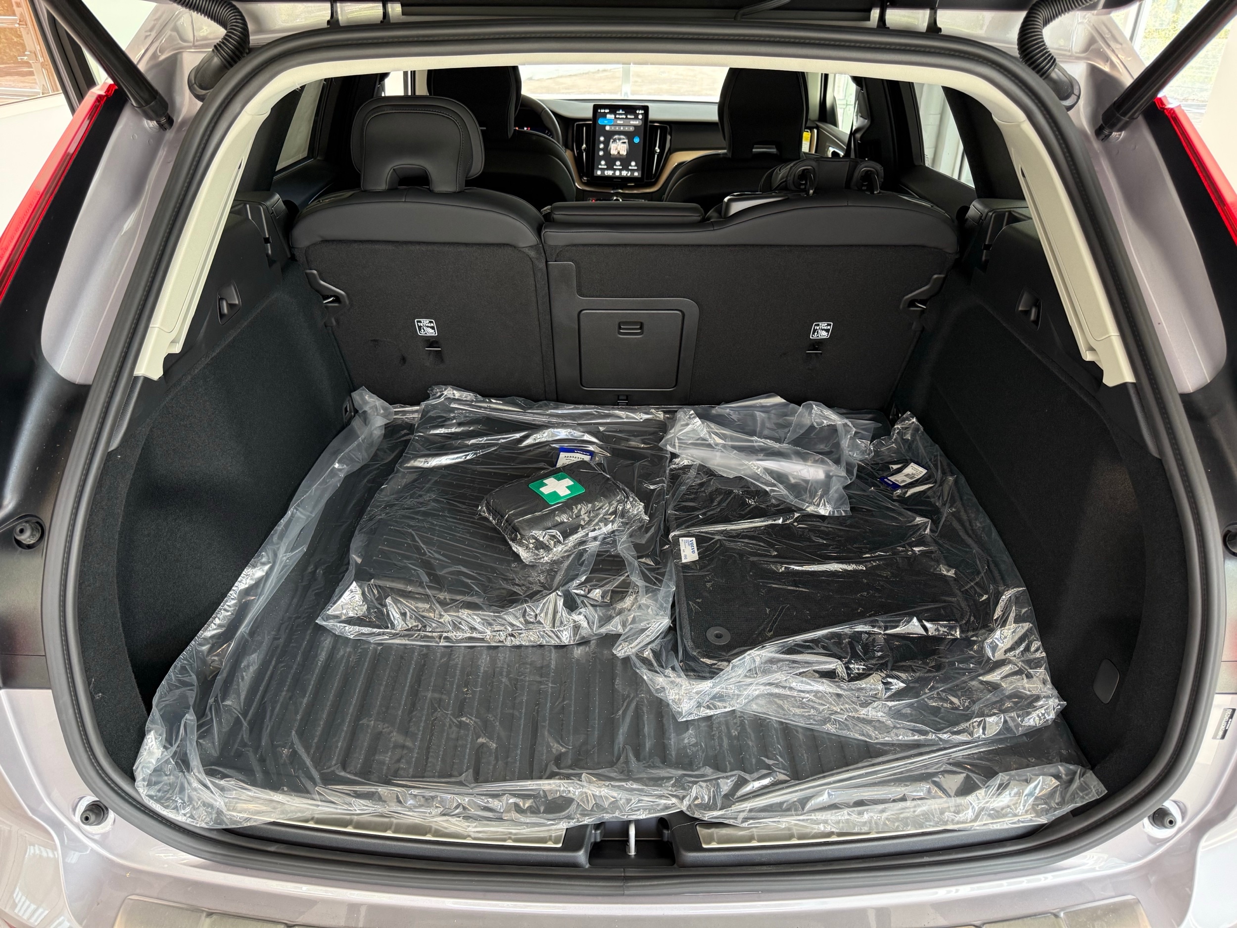 new 2026 Volvo XC60 car, priced at $57,985