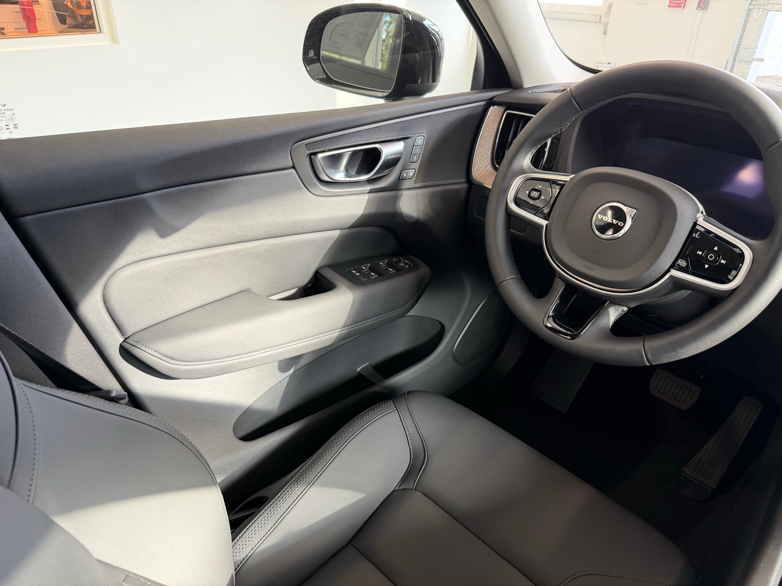 new 2026 Volvo XC60 car, priced at $57,985