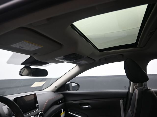 2025 Nissan Sentra SR - Photo 15