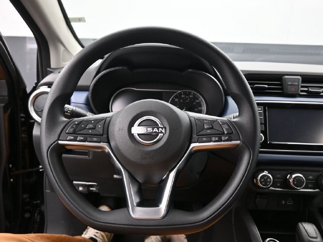 2025 Nissan Versa Sedan SV - Photo 13