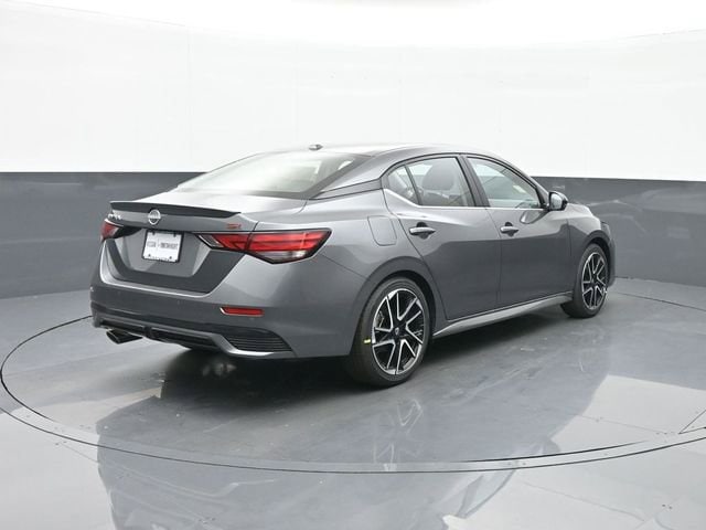 2025 Nissan Sentra SR - Photo 6