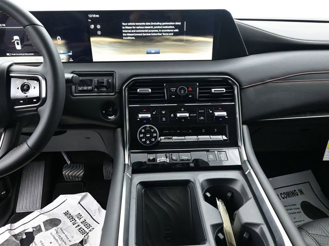 2025 Nissan Armada PRO-4X - Photo 25