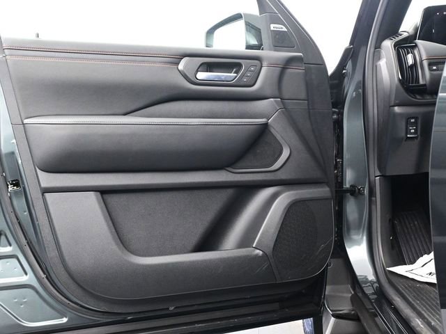 2025 Nissan Armada PRO-4X - Photo 9