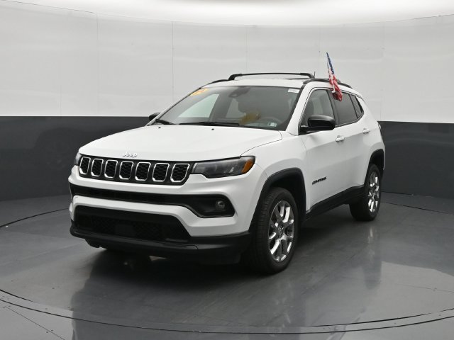 Used 2024 Jeep Compass Latitude Lux with VIN 3C4NJDFN1RT101674 for sale in Cortlandt Manor, NY