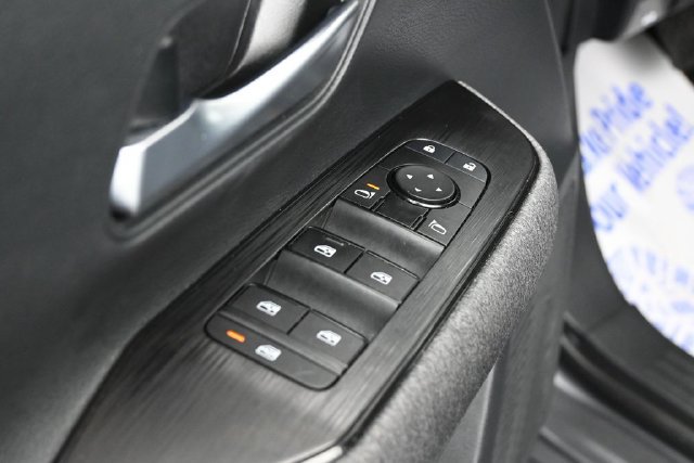 2025 Nissan Kicks SV AWD - Photo 11