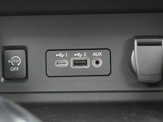 2025 Nissan Sentra SR - Photo 27