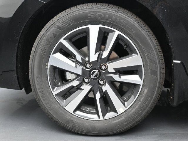 2025 Nissan Versa Sedan SV - Photo 25