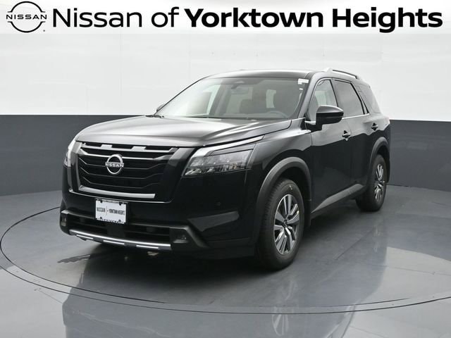 2025 Nissan Pathfinder SL 4WD 