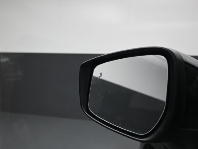 2025 Nissan Versa Sedan SV - Photo 11