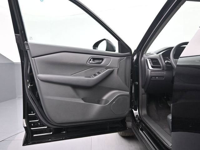 2026 Nissan Rogue S - Photo 9