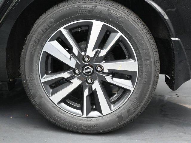 2025 Nissan Versa Sedan SV - Photo 24