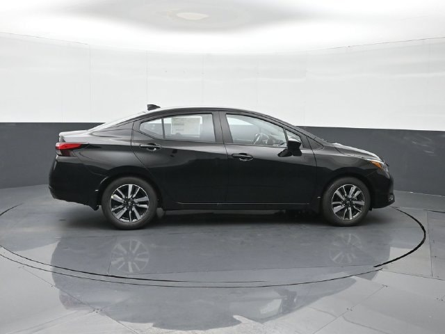 2025 Nissan Versa Sedan SV - Photo 7