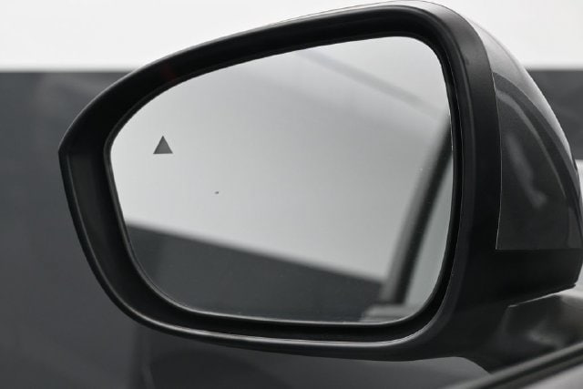 2025 Nissan Kicks SV AWD - Photo 10