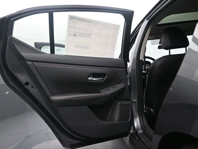 2025 Nissan Sentra SR - Photo 30