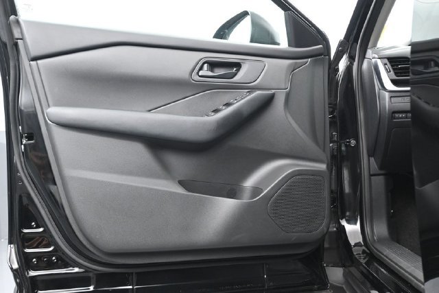 2026 Nissan Rogue S - Photo 9