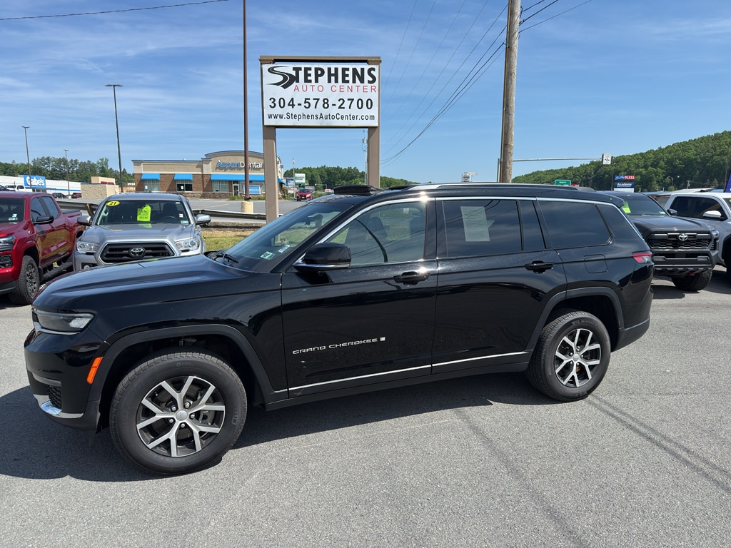 2025 Jeep Grand Cherokee L Limited 4x4's photo