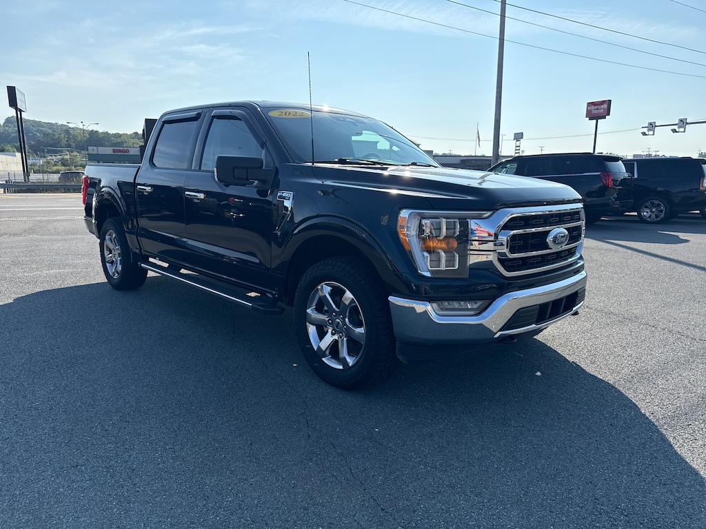 Used 2022 Ford F-150 XLT Truck SuperCrew Cab