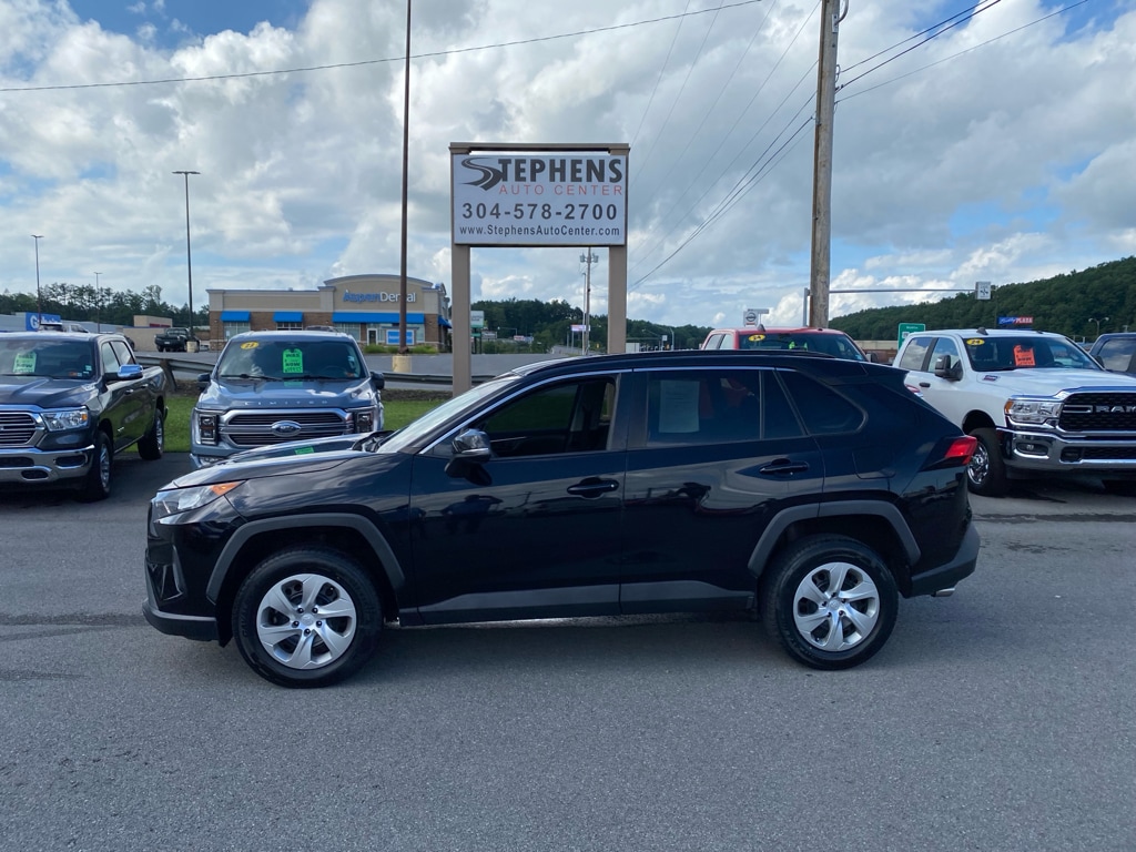 2020 Toyota RAV4 LE