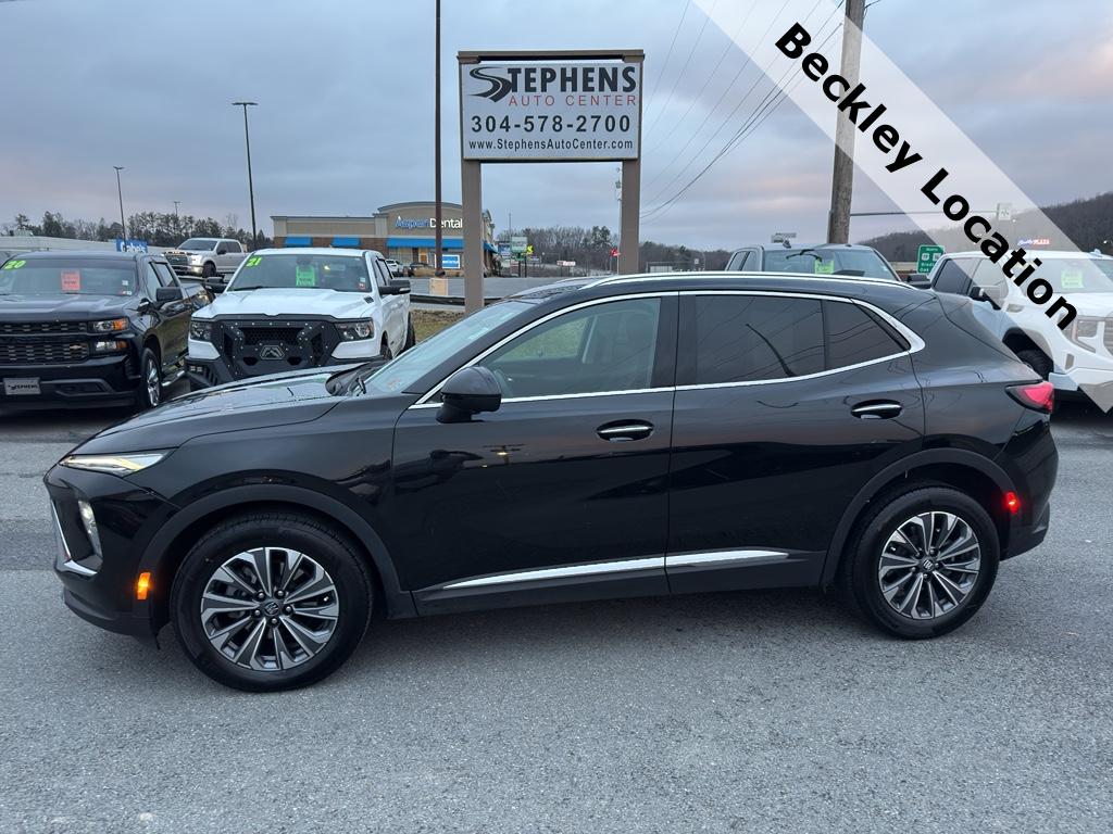 2025 Buick Envision Preferred's photo