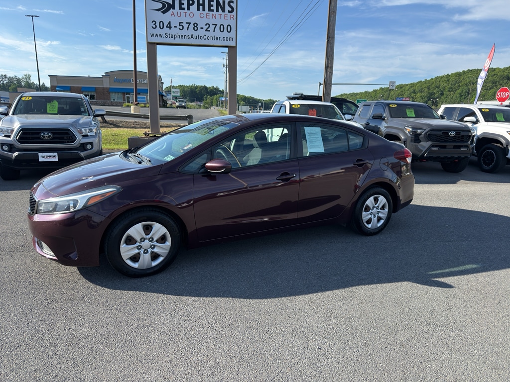 2017 Kia Forte LX AT's photo