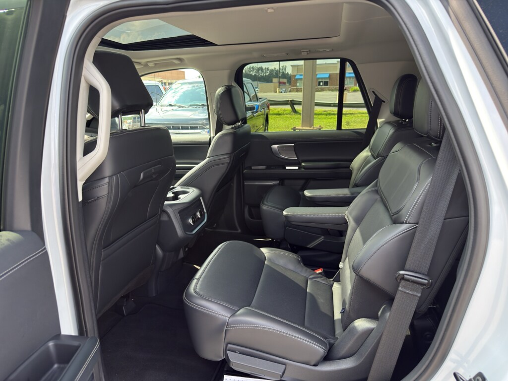 2025 Ford Expedition Platinum - Photo 11