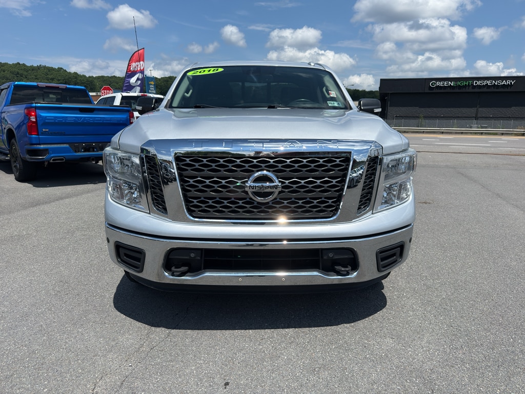 Used 2018 Nissan Titan SV Truck Crew Cab