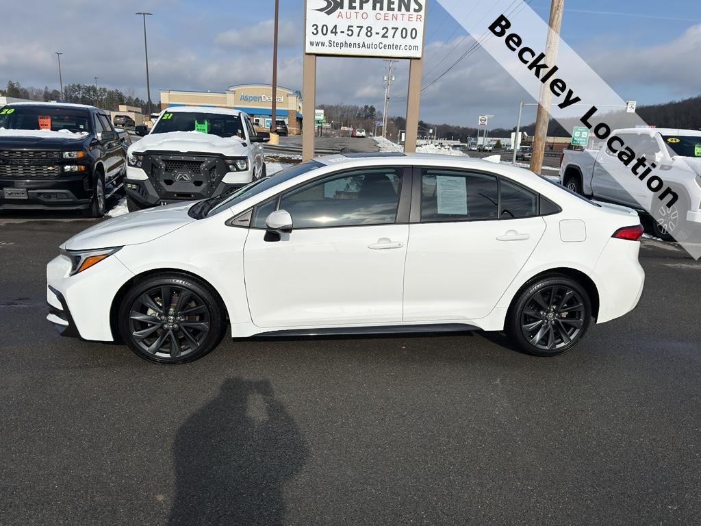 Used 2024 Toyota Corolla SE Sedan