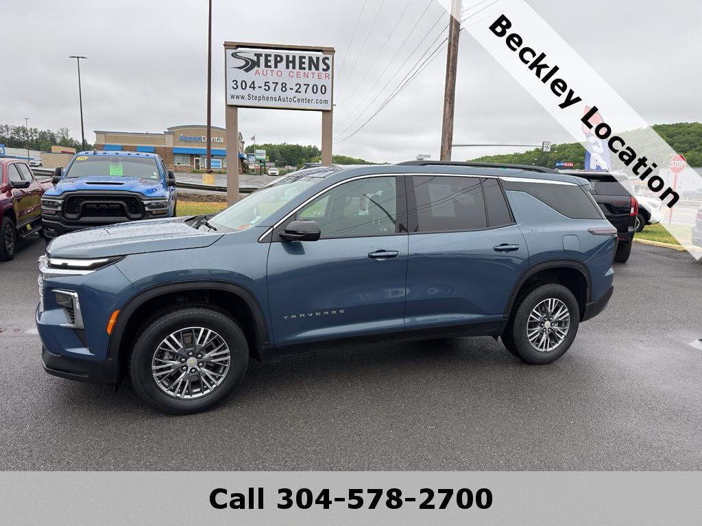2025 Chevrolet Traverse AWD LT's photo