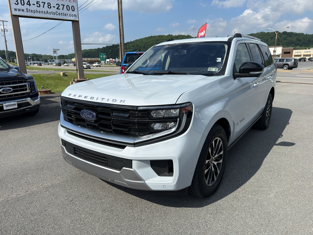 2025 Ford Expedition Platinum - Photo 2