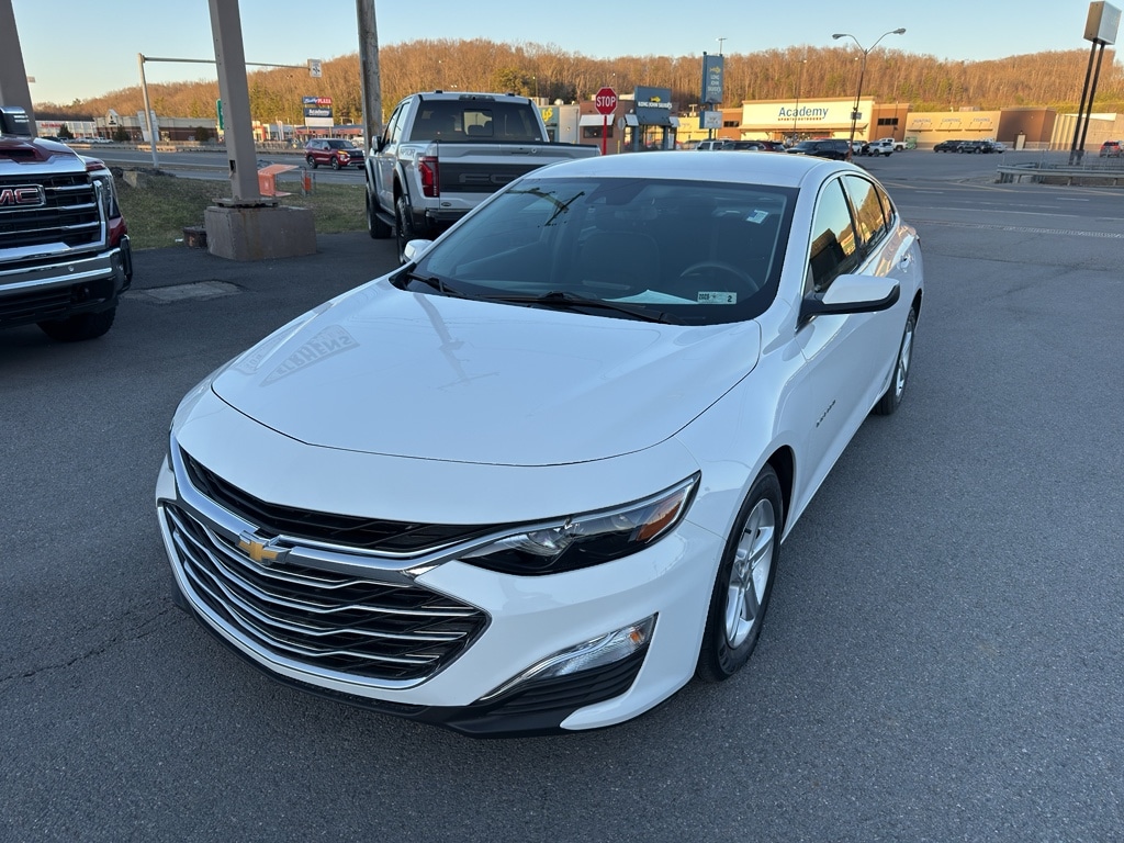 Used 2024 Chevrolet Malibu LS w/1LS Sedan