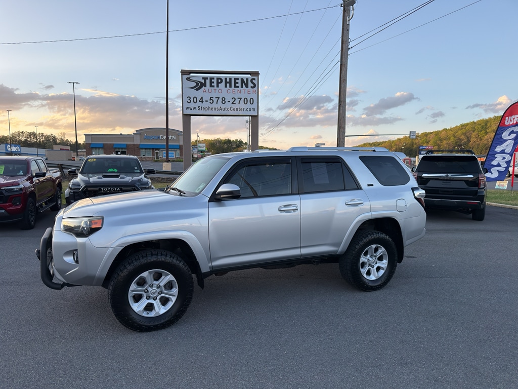 2017 Toyota 4Runner SR5 4x4 V6's photo