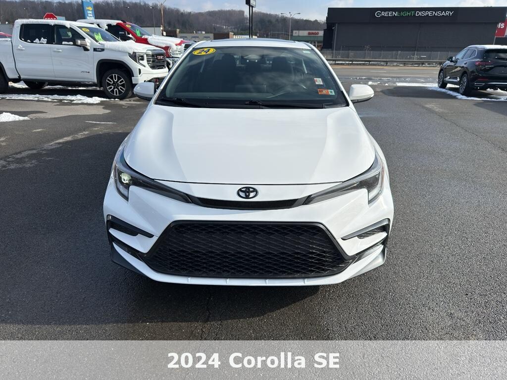 Used 2024 Toyota Corolla SE Sedan