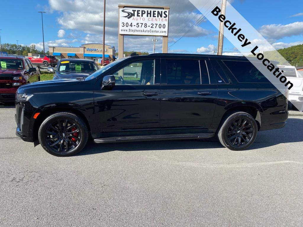 2022 Cadillac Escalade ESV Sport's photo