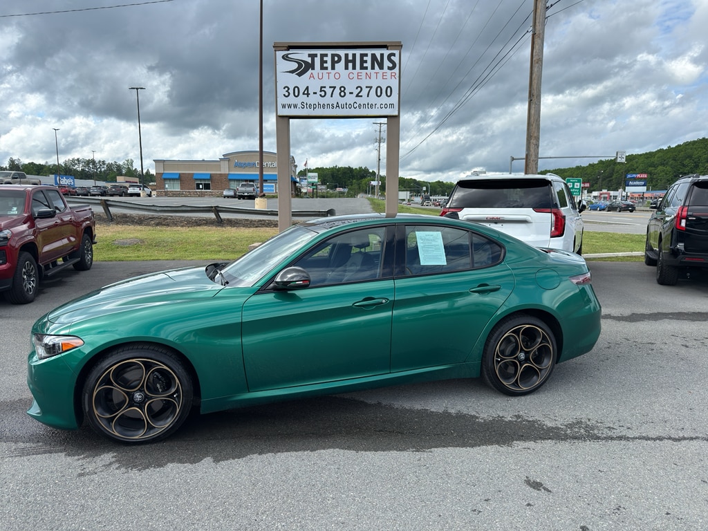 2025 Alfa Romeo Giulia Intensa AWD's photo