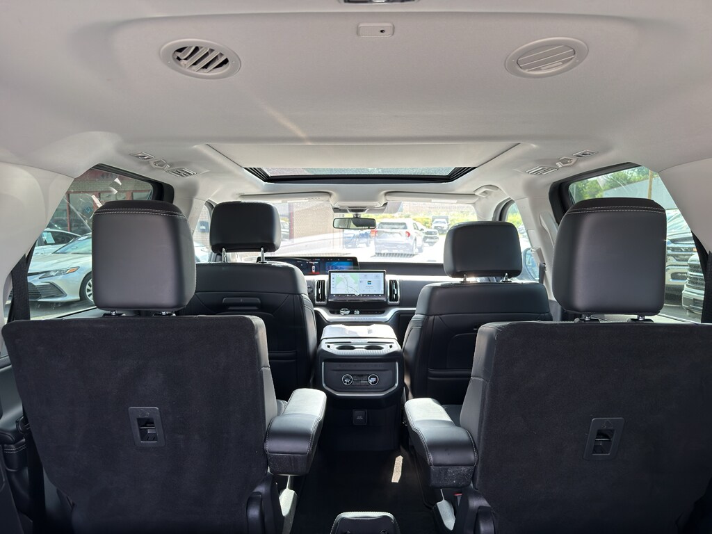 2025 Ford Expedition Platinum - Photo 10